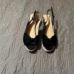 Black low wedge heel sz8
